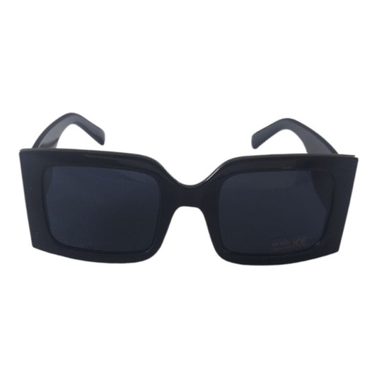 Black Bold Rectangular Sunglasses.